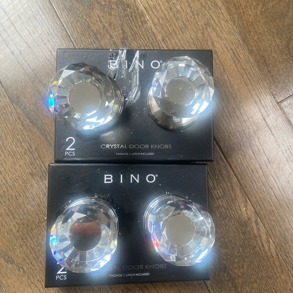 Crystal door knobs